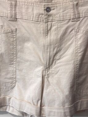 Time and Tru Cream Cargo Shorts